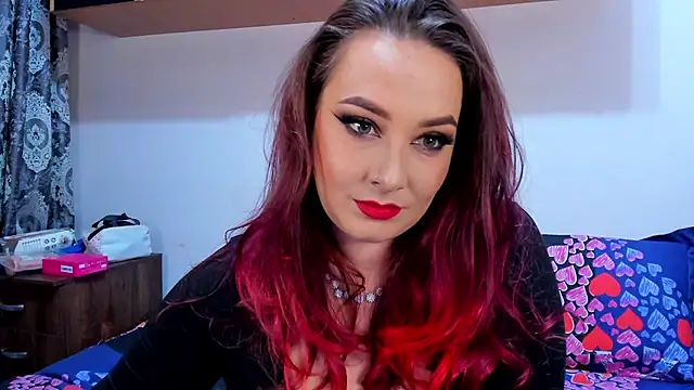LilithsTongue_ - ❤️Boobs teasing topless❤️
