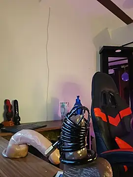 MistressSlut1 - special wet T-shirt show