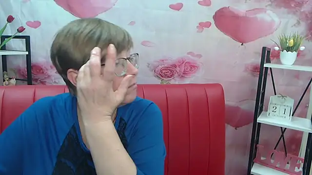 RadaChudna - Make my panties wet and let my legs trem