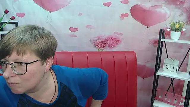 RadaChudna - Make my panties wet and let my legs trem
