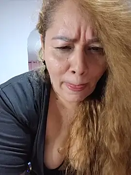 SluttyMilf79