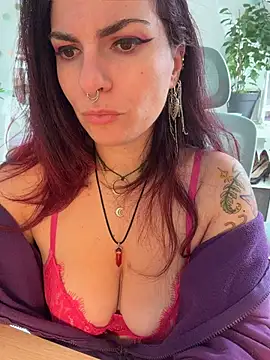 LunaMoongirl - 🔥Suck dildo + topless🔥