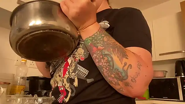 Kisicaxx - fuck my pussyy with HUGE dildo