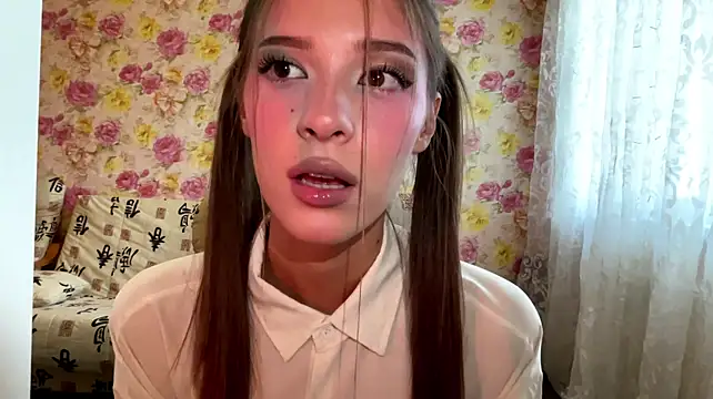 Lerchek_Wia - squeeze boobs