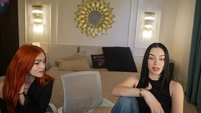 Selena_Glow - naked ass 1 girl