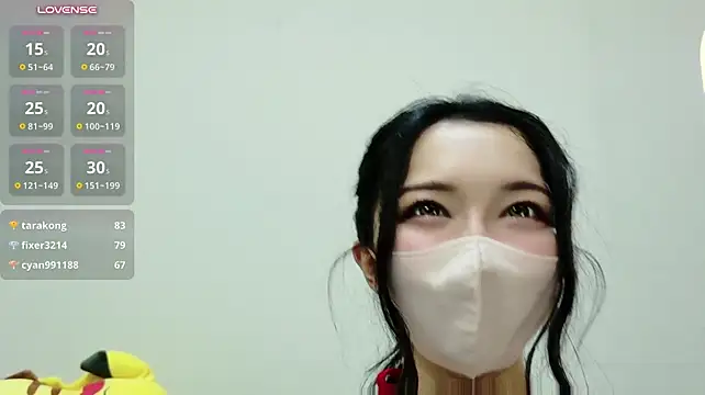 Aya-chan - ブラもぽい👋ヒモをシュルシュルするから手伝ってね！