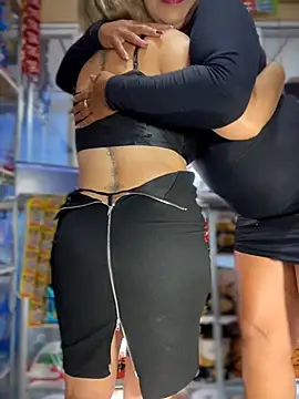 Sammyqueenx21 - Boobs x 2 girls