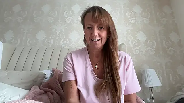 Geeky-Cat - last tipper wins a free video xx