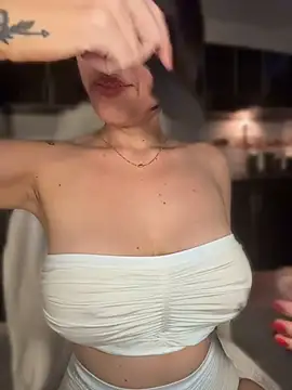 Emmahere - Make me wet 🤤
