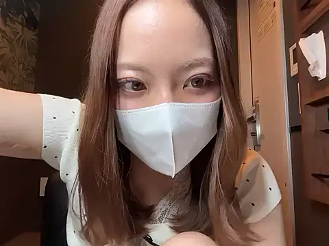 -ERENA- - 上の服脱いでボールペン挟んじゃう♡