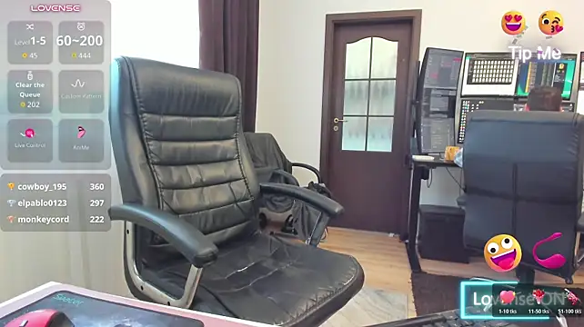 CrissNight - Blowjob my coworker