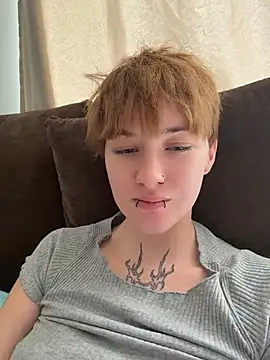 IceMur - I fuck myself in doggy style