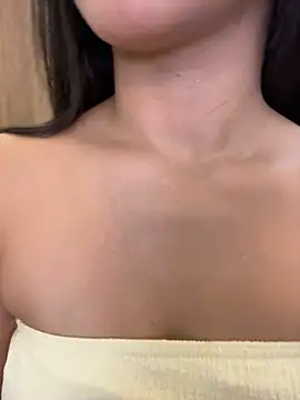 Valentina-gomezz - FINGERING PUSSY + SPIT PUSSY🌸🥵🔥