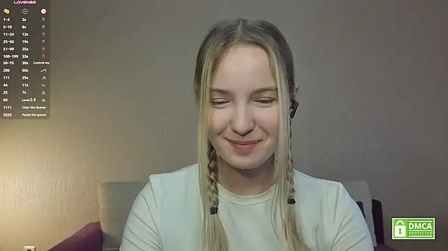 HongTomczak - remove bra under t -shirt