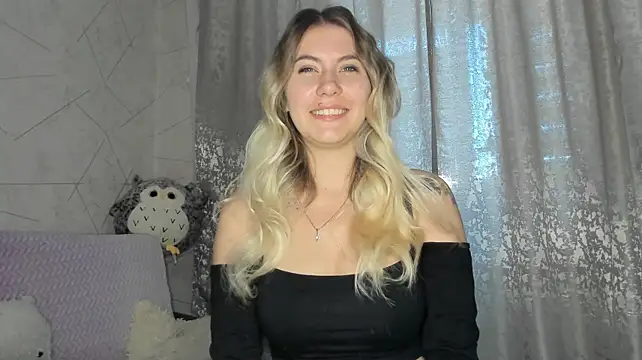 KatieLesco - EYE CONTACT WITH YOU CLOSE UP