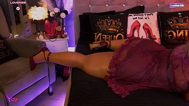 ZoeMesmerizee - welcome " tomorro'". Hello PEOPLE!