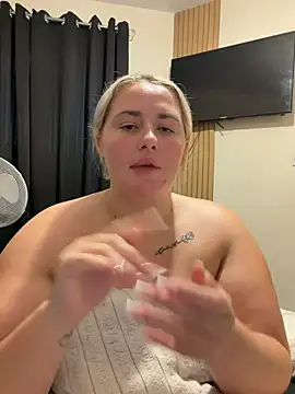 CurvyBaby14 - Make me squirt