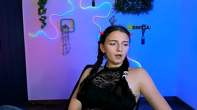 Caroline_honeyy - doggy in panties