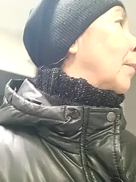 Celine_Faer1 - 🌺Suck your boobs🌺