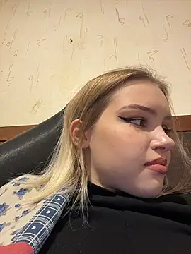AshleyMur - naked show