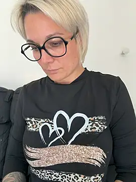 Marinella07 - Retire ma robe