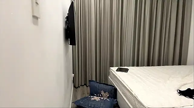 LynelleGorringe - tease with my sweet tits