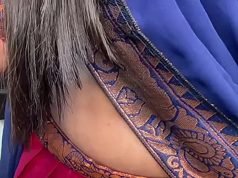 Saranyatelugu9 - cream on boobs