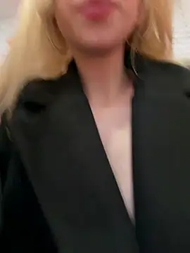 Michelle_lovique - GO NAKED UNDER COAT AND ADD ANAL PLUG!!