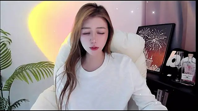 Cute_Mango - 今天播了14个小时了 想下播吃饭 🌸🌸🌸凑整