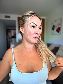 NastyMilf_ - 🦋NAKED OUTSIDE🦋