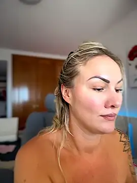 NastyMilf_ - 🦋NAKED OUTSIDE🦋