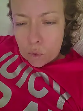 Julimonroe - Show you this wet hairy pussy 😈