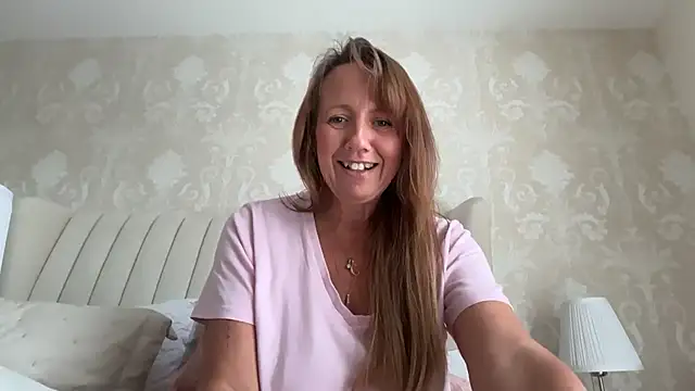 Geeky-Cat - last tipper wins a free video xx