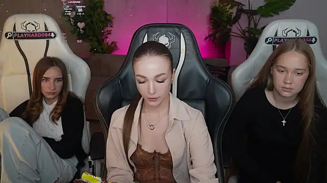 Ella_054 - doggy 2 g