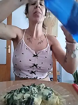 Agustinalatina - SQUIRT EN TU BOCA