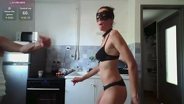 Hornyfrenchies - PIPE BLOWJOB + FREE PHOTO