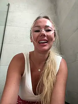Michele_nolimi - show pussy