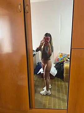 Thegirlofthemirror - 2 dita in figa