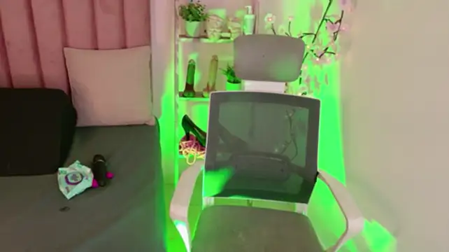 Little-Chloe - Take off panties + spread pussy