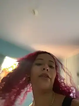 Littlehoney00 - Bem gostosa com consolo 🤤