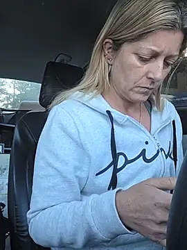 NikkiBlisss - Pussy play PVT OPEN