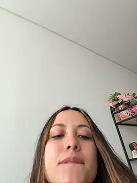 Megan_Rodrigo - Squirt