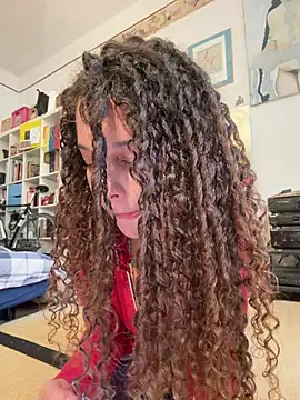 Rati_Curly - Show ass