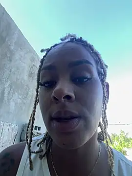 Julixxx22 - masturbation outdoors