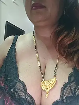 Dianaa9 - Show white fat ass ( ; )