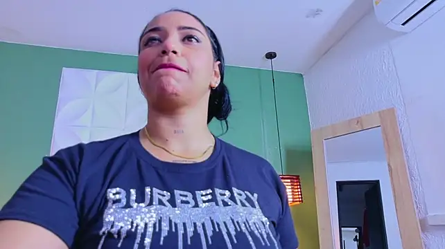 Slutty_hugetits - squirt all over my bed