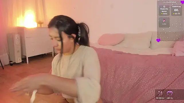 AbyWhitee - plug inmy ass