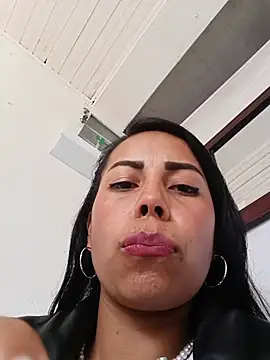 _andrea30 - Nipple show in public