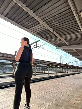 Beautydiamond - Show ashole in doggy stile in station tr