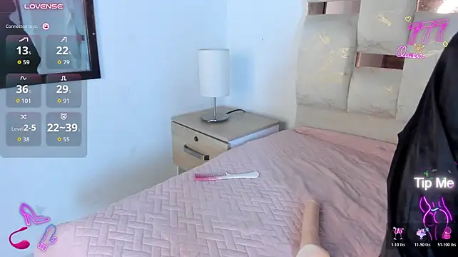 Amelie_12 - SHOW ASS + SPANK ASS X5+ PLUG ANAL